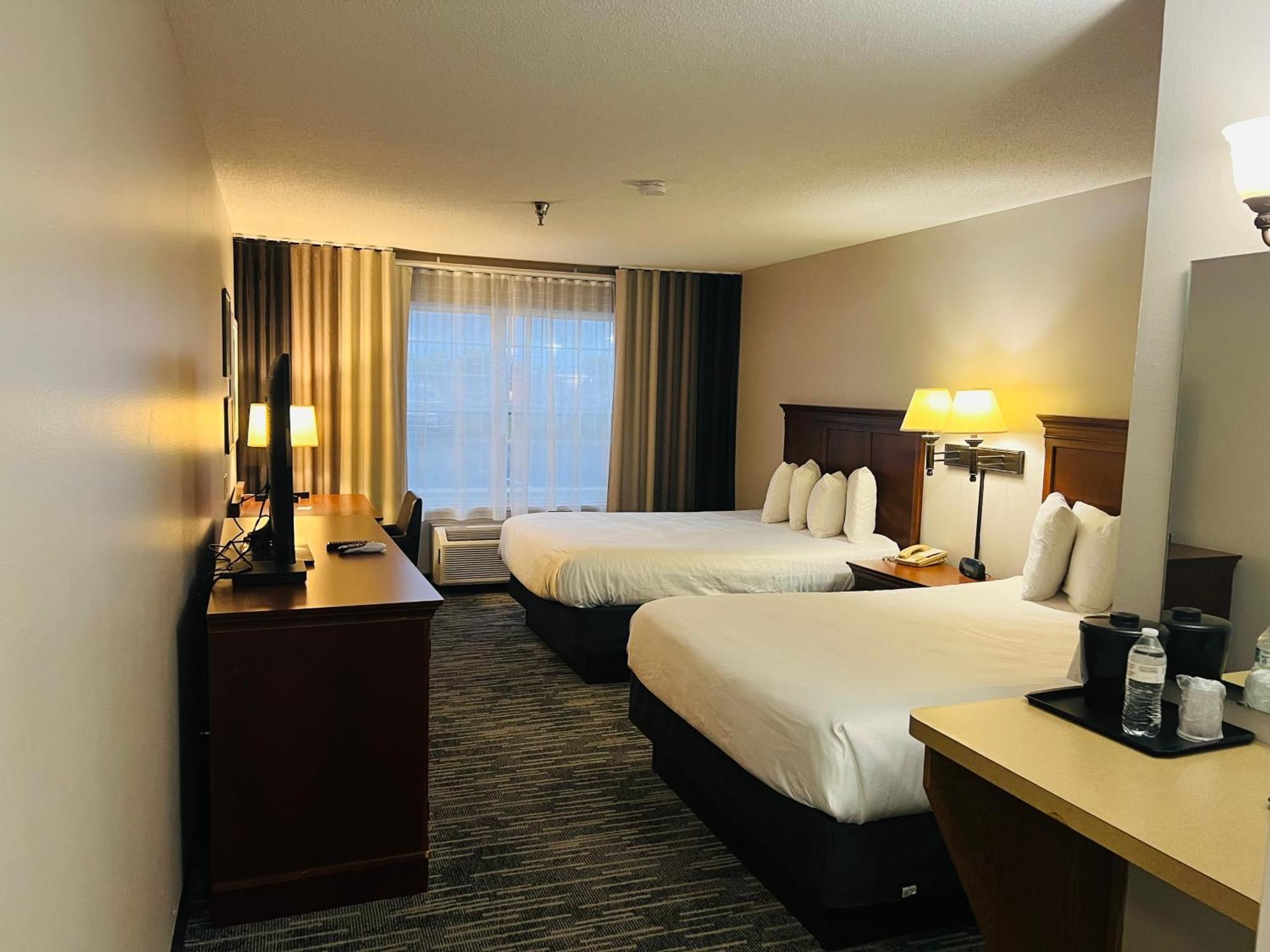 Harmony Inn & Suites Fort Dodge Buitenkant foto