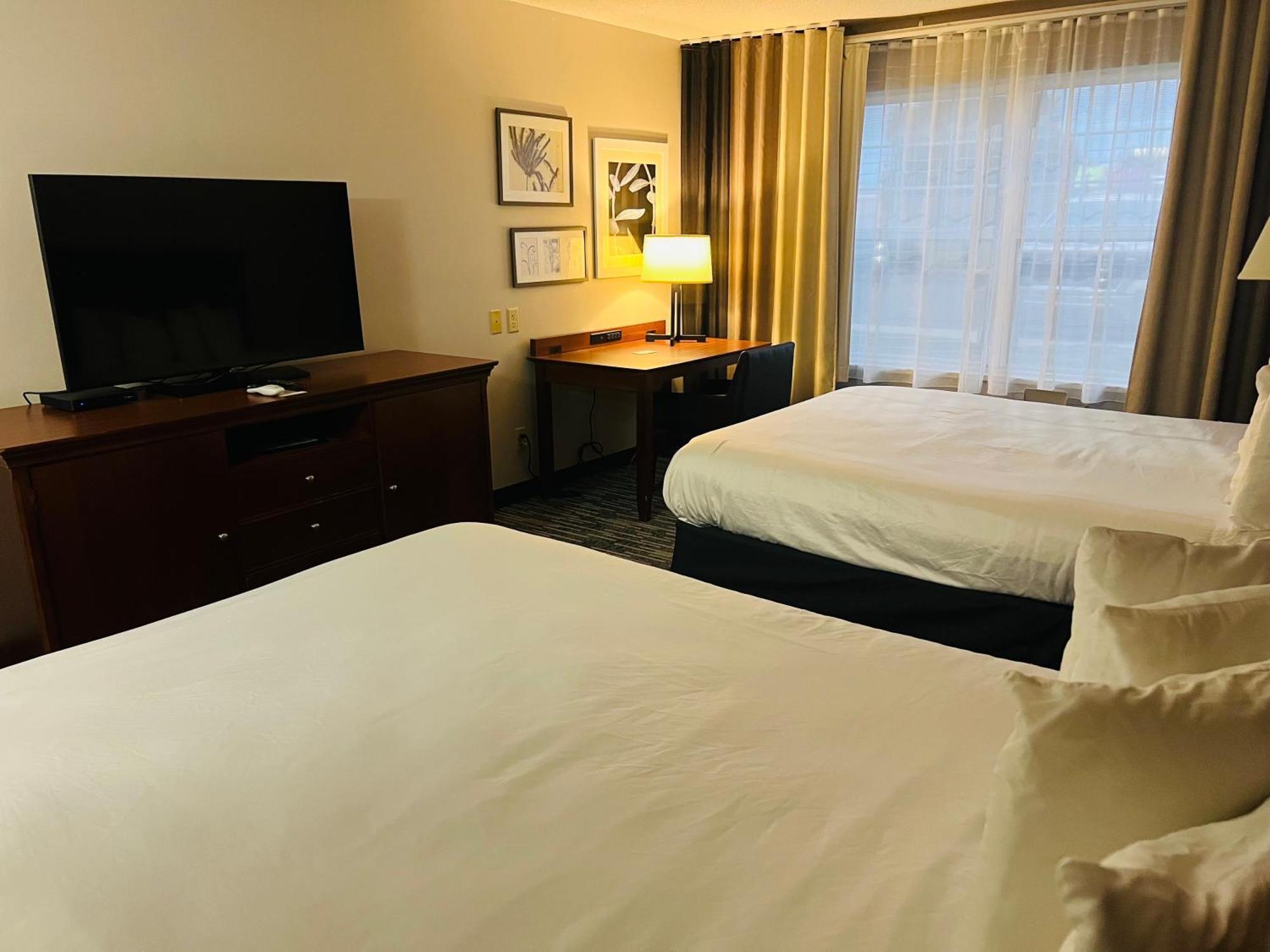 Harmony Inn & Suites Fort Dodge Buitenkant foto