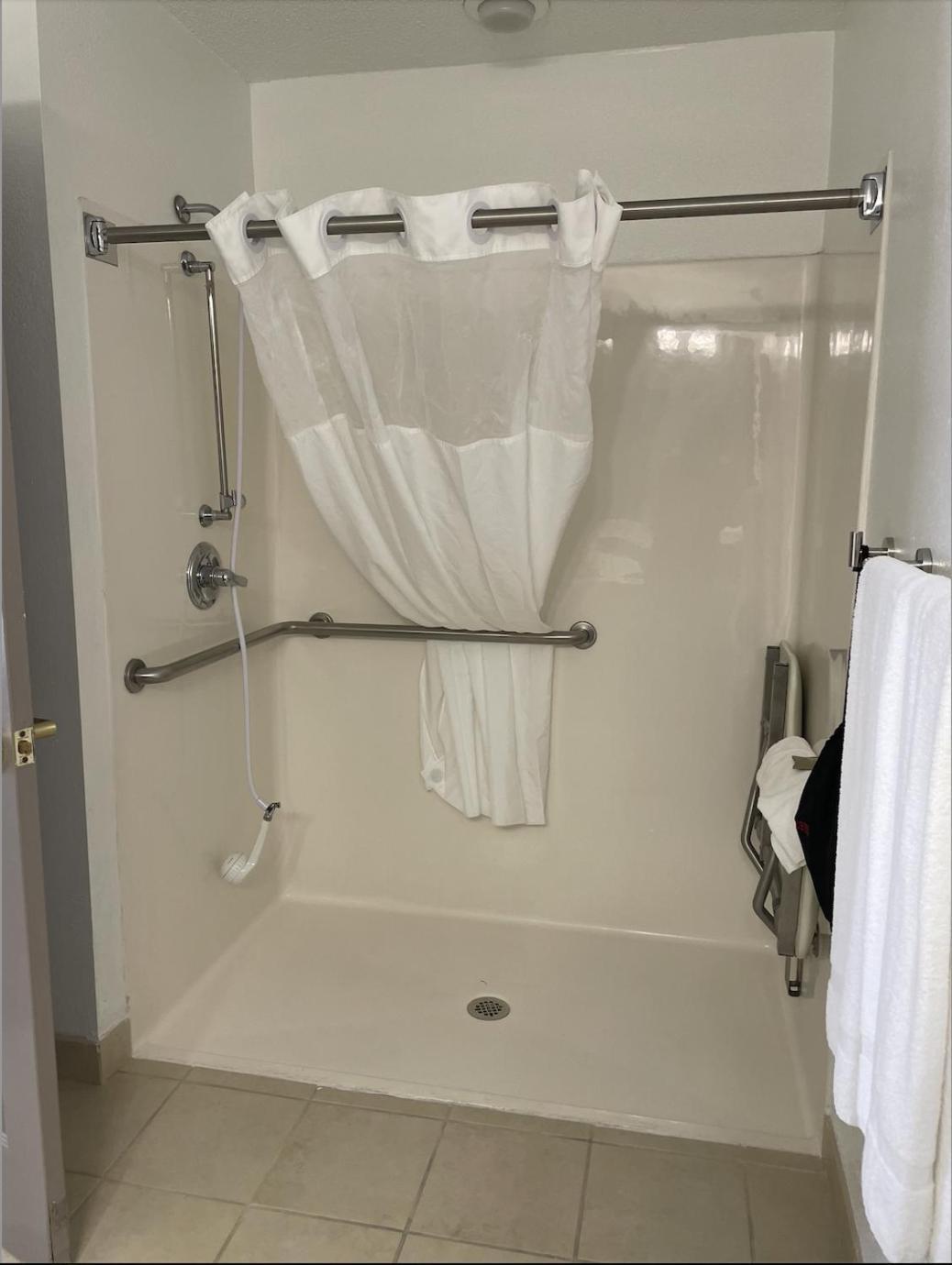 Harmony Inn & Suites Fort Dodge Buitenkant foto