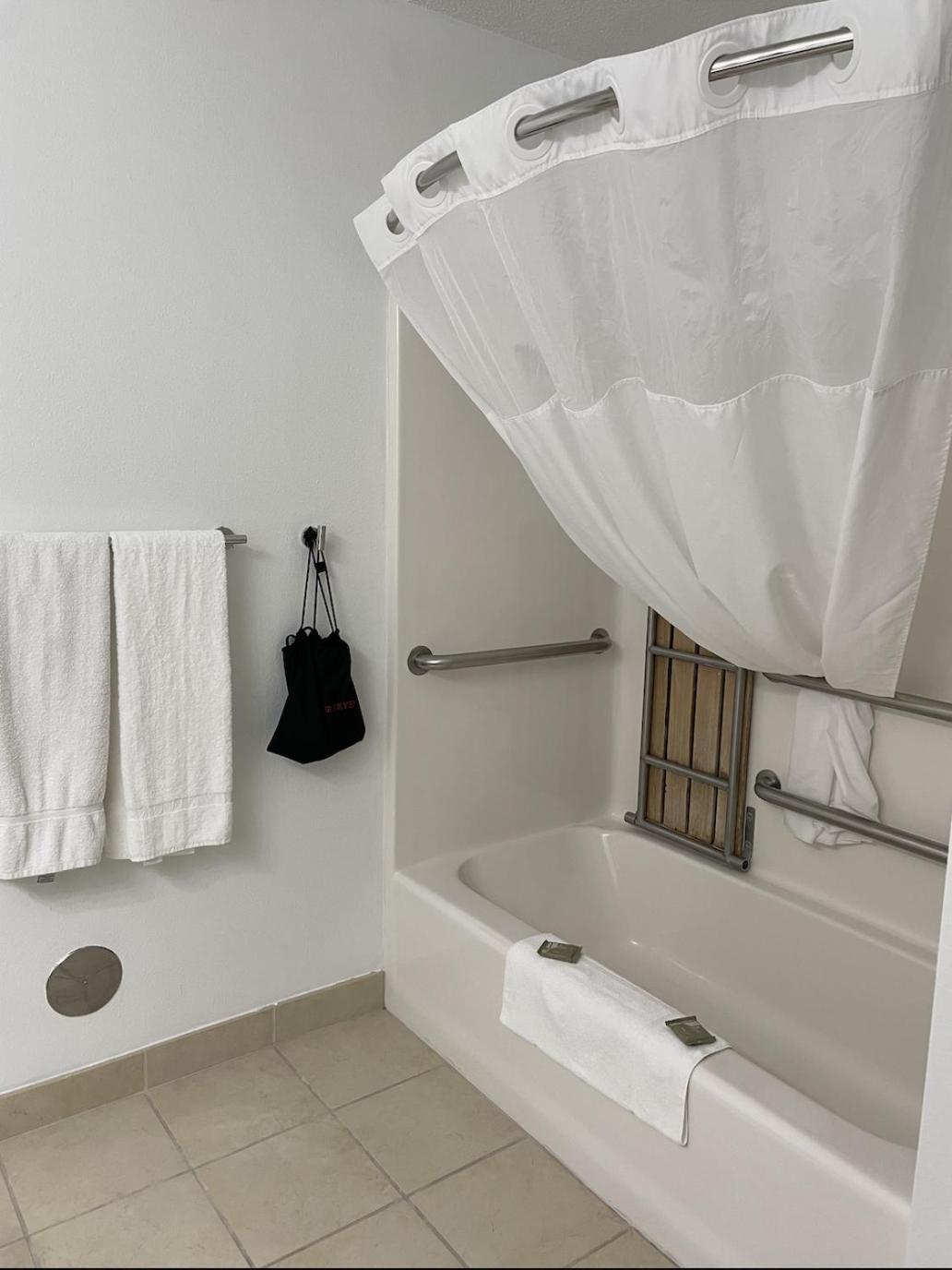 Harmony Inn & Suites Fort Dodge Buitenkant foto