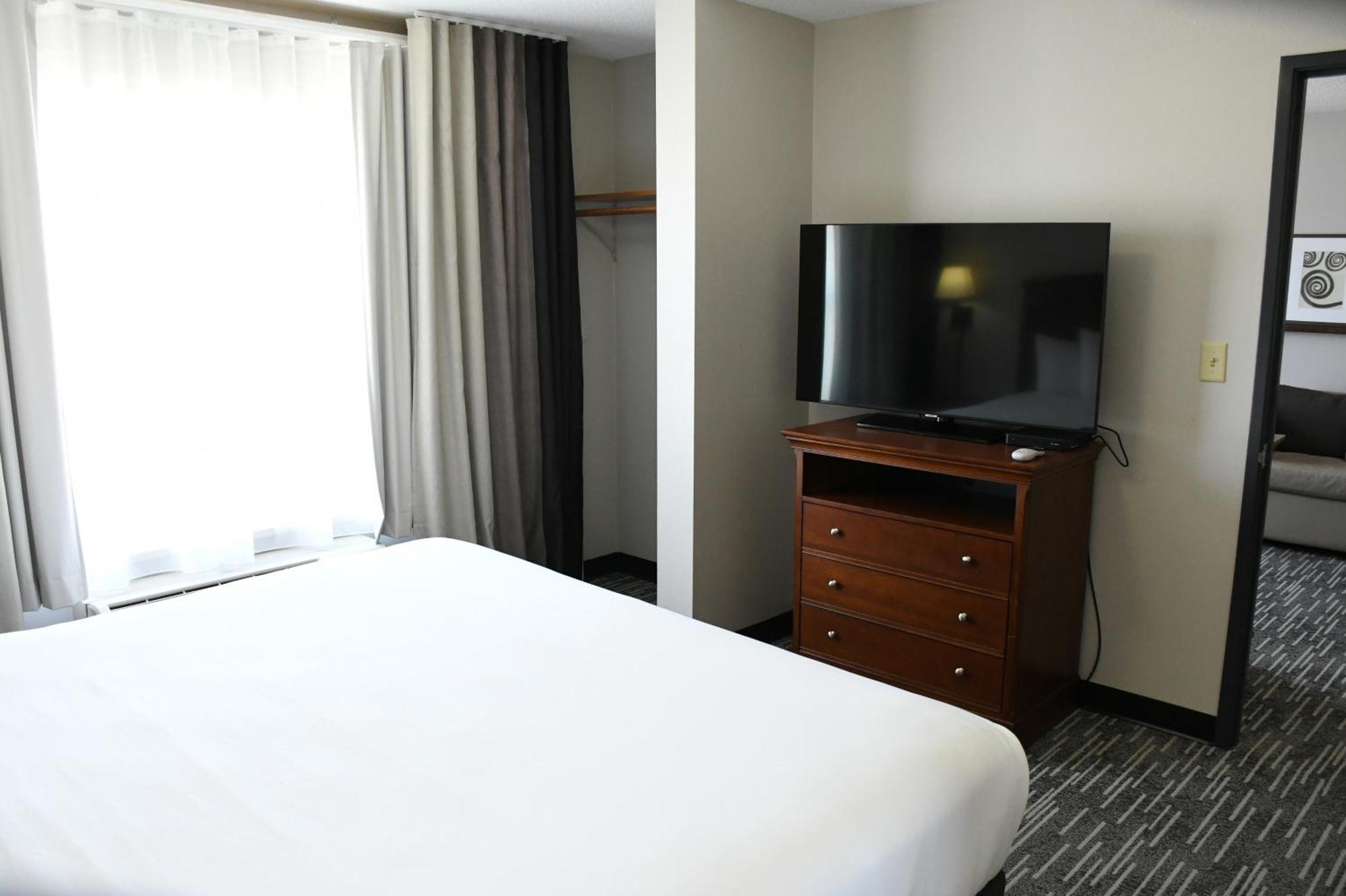 Harmony Inn & Suites Fort Dodge Buitenkant foto